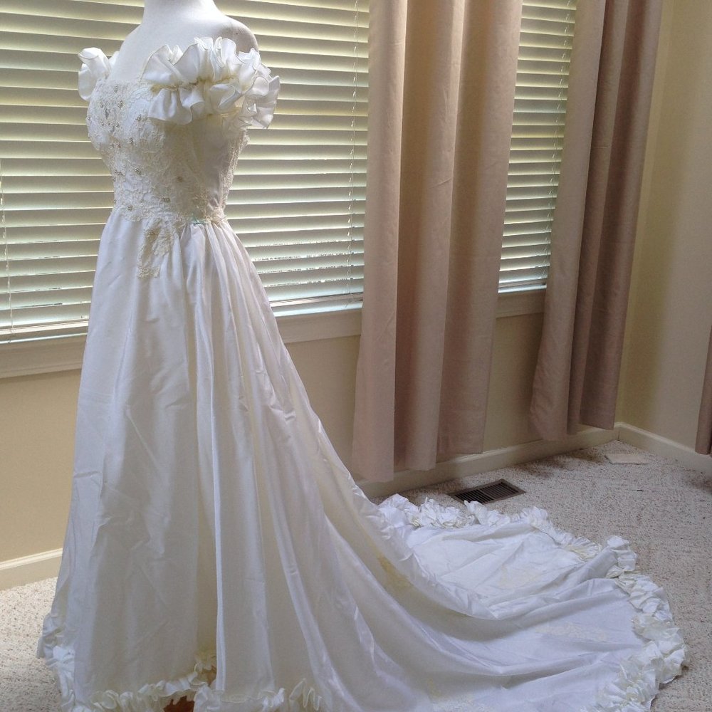 Gorgeous Wedding Dress sz 6